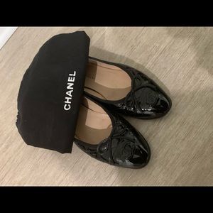 Authentic Chanel Flats size 39 fits like an 8.5